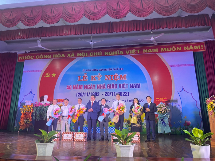 Huyện Ea H’leo kỷ niệm 40 năm ngày nhà giáo Việt Nam (20/11/1982 -20/11/2022)